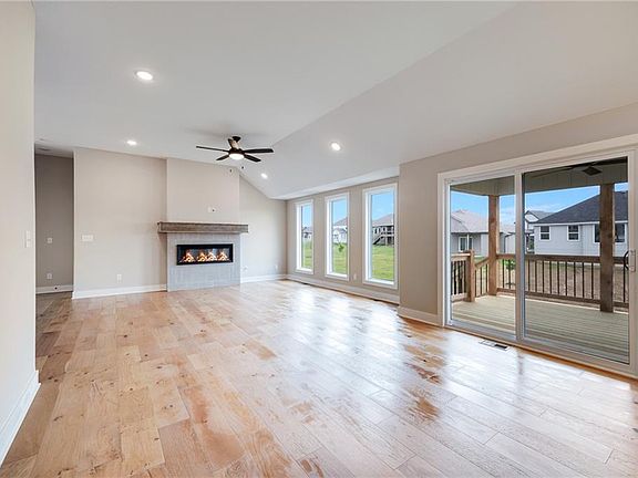 7th image of this home