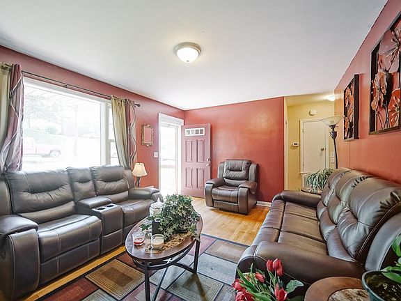 4th image of 4621 Greenwood Dr