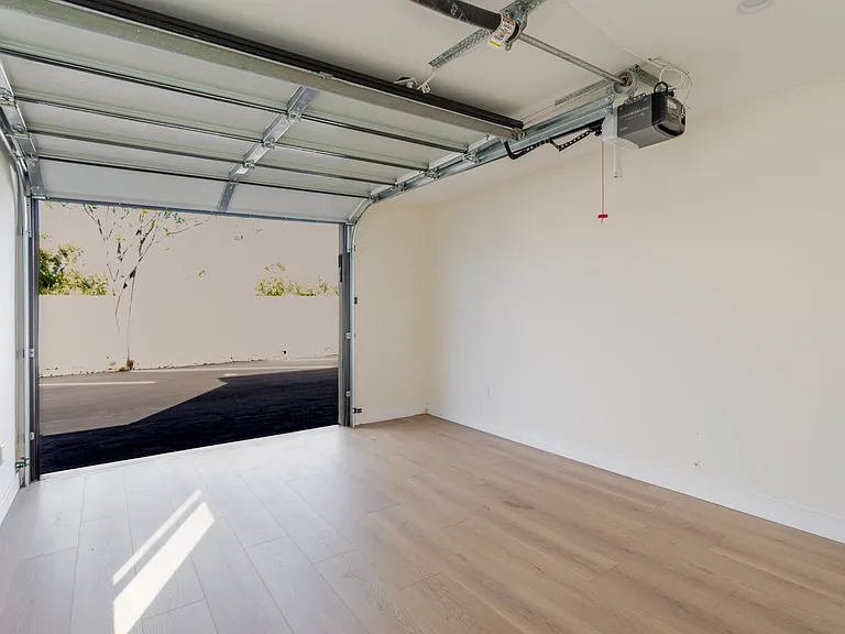 10421 Pinyon Ave — Photo 11
