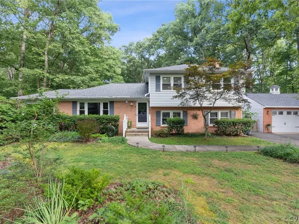 9064 Edgewater Cir, Mechanicsville, VA 23116