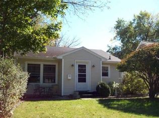 396 Memorial Dr SE, Cedar Rapids, IA 52403