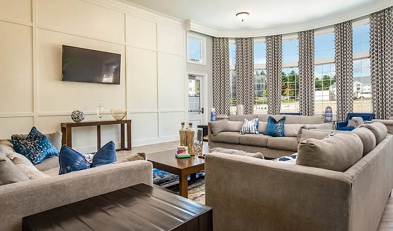 Aspen Regency — Photo 20