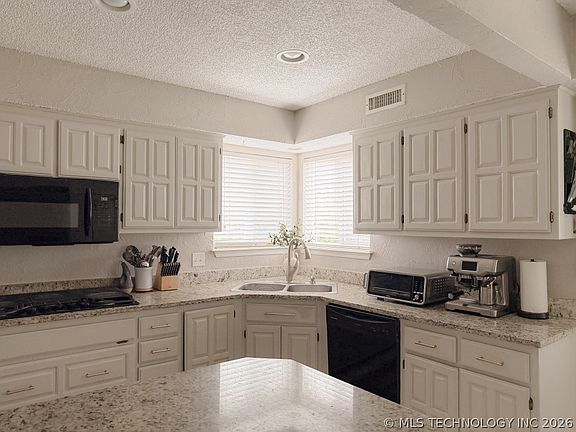 5th image of 2805 W Dallas St
