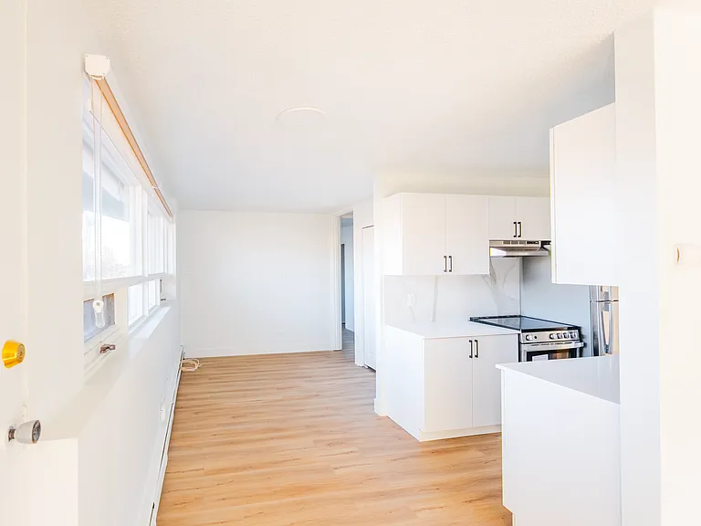 815 50th Ave SW — Photo 40