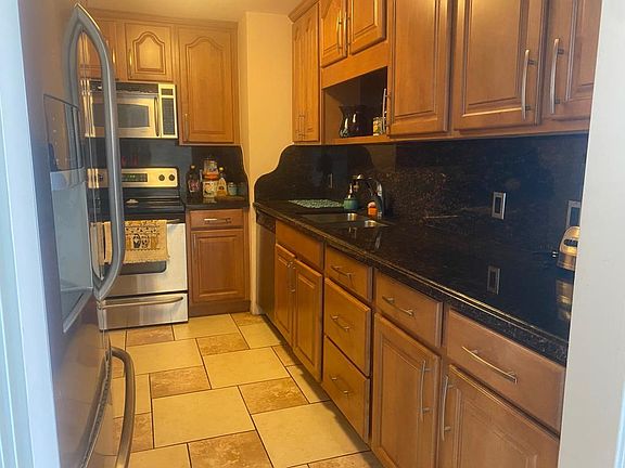 5th image of 5600 N Flagler Dr #1507