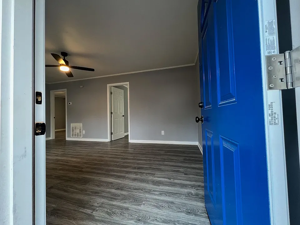 2903 Skyline Dr