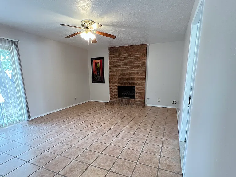 7304 Christy Ave NE — Photo 4