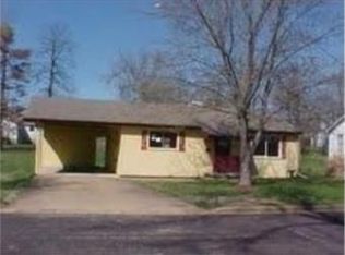 31 Hickory St, Farmington, MO 63640