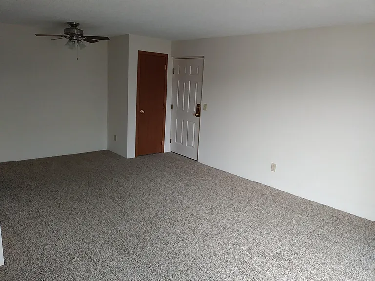 Lees Crossing Apartments — Photo 20