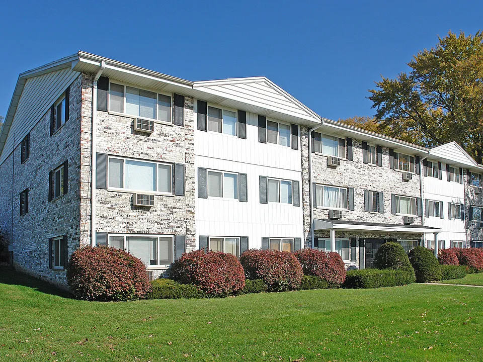 100 W Grove St #14