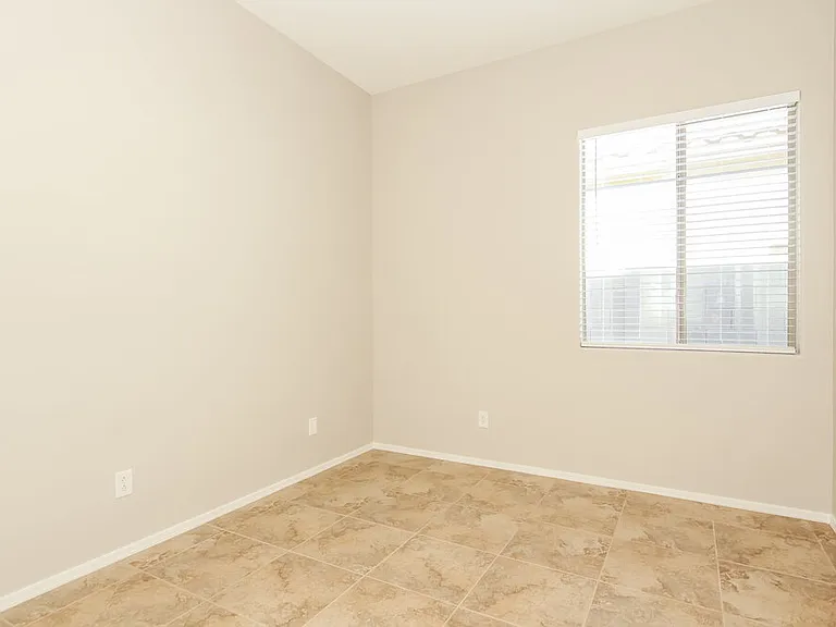 22110 N 104th Ln — Photo 13
