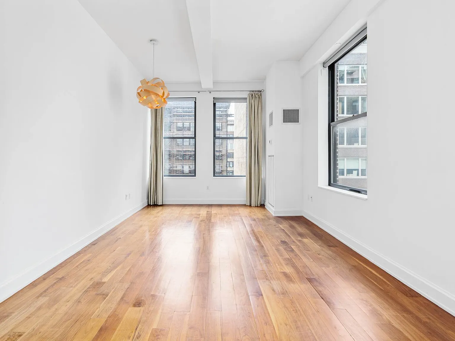 140 West 22nd Street — Photo 2