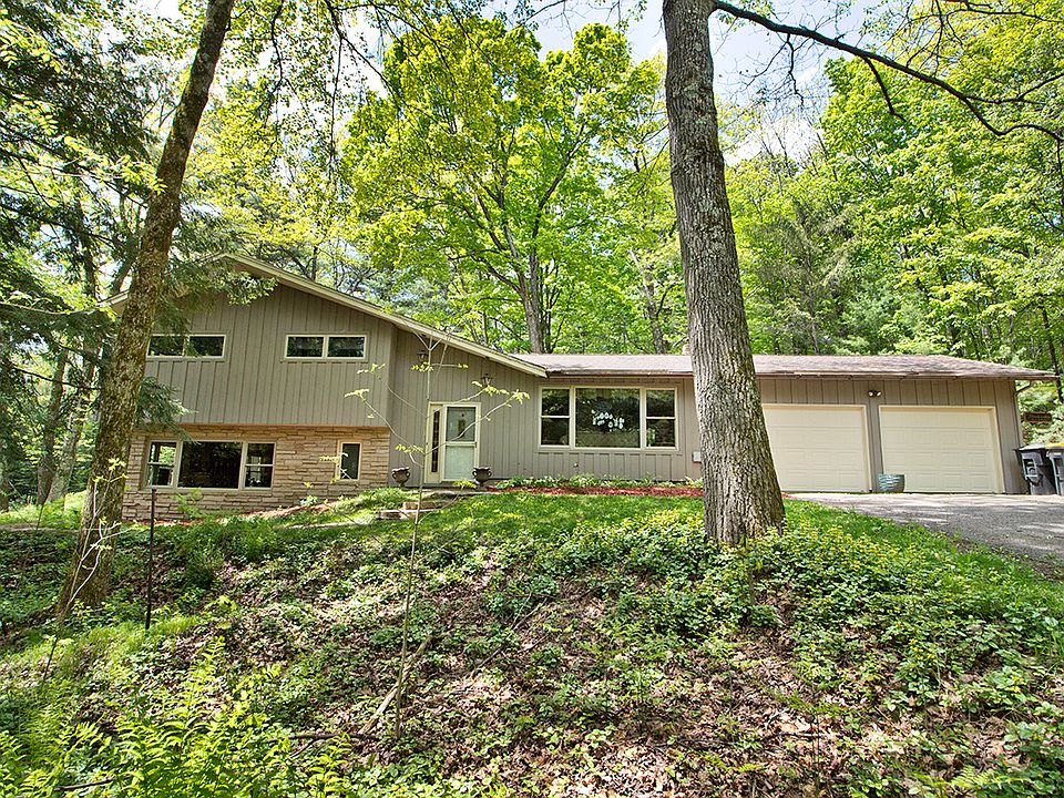 Must See Inside Lots of SqFt