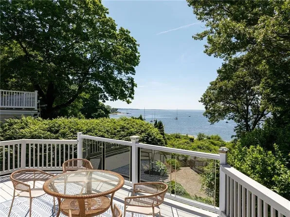 36 Paul Ave, Warwick, RI 02886