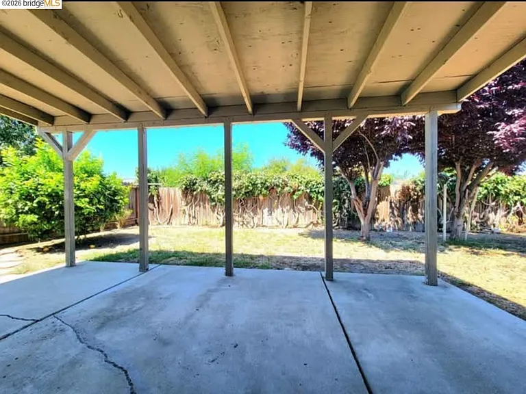 2120 Knox Ave — Photo 11