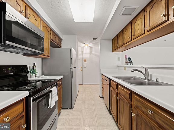 4th image of 12286 Ashmont Ct APT 102