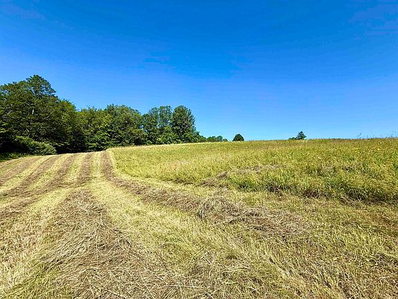 4th image of 734 Gould Road