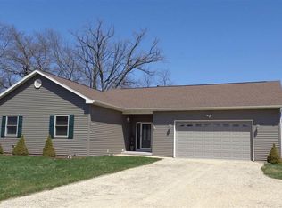 26-17 Westwood Ct, Lanark, IL 61046