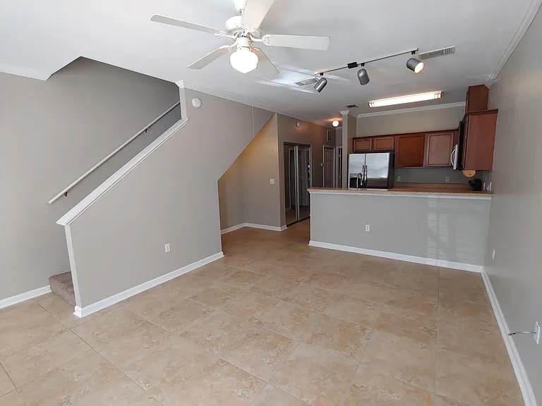 2400 Fred Smith Rd #306 — Photo 3