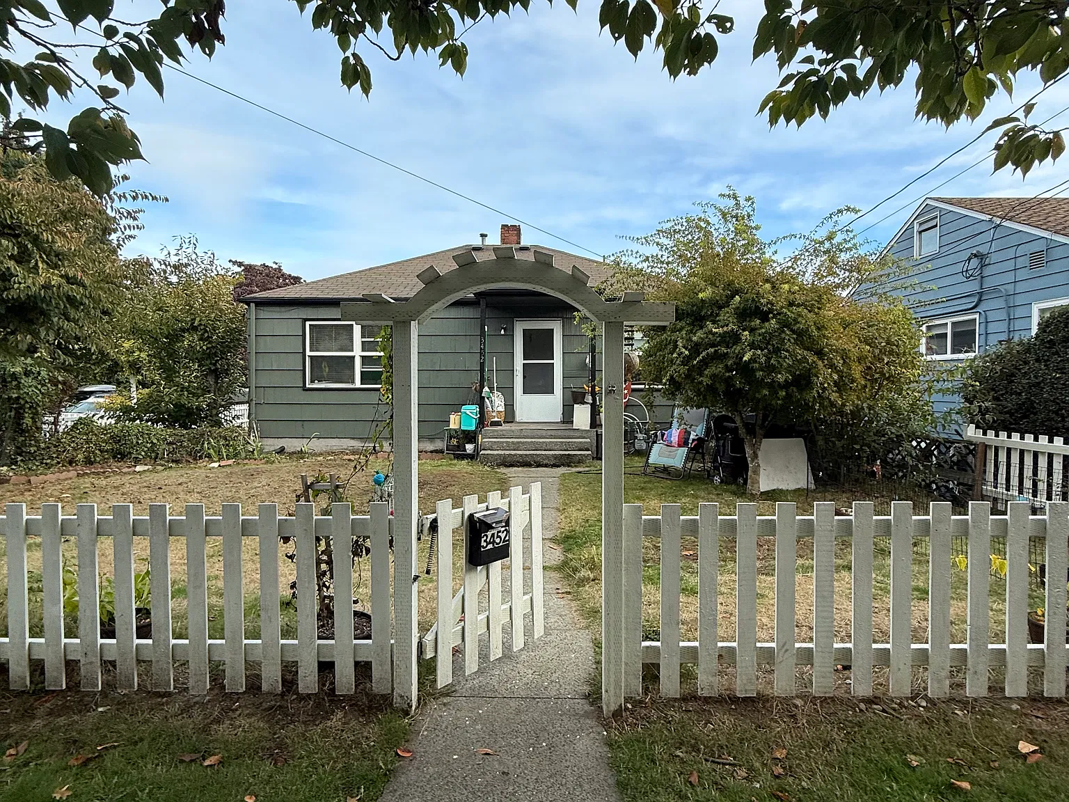 2 bed, 800 sqft, $2,100 — Photo 1