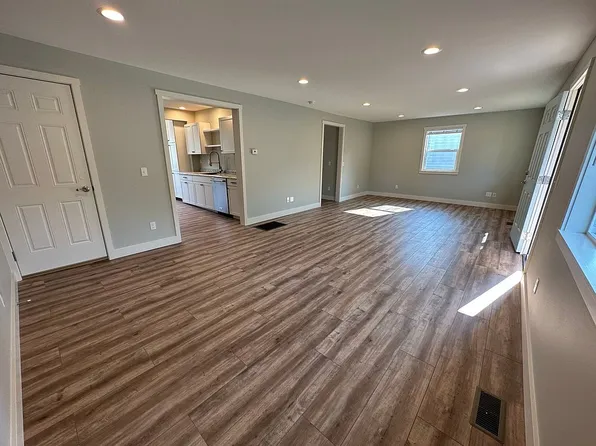 14715 80th St E, Puyallup, WA 98372