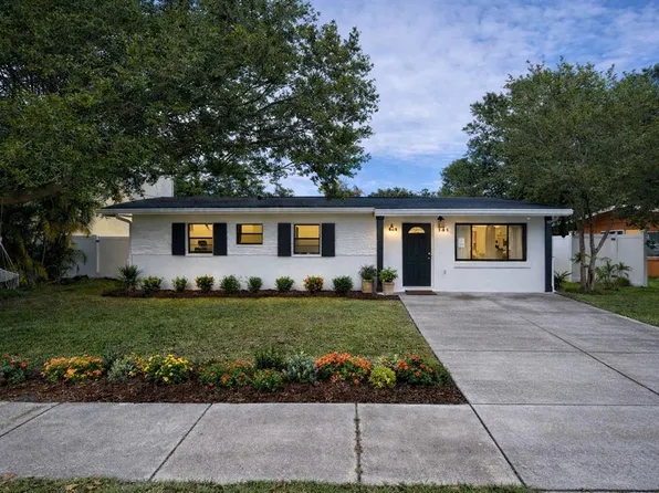 343 Shore Dr E, Oldsmar, FL 34677