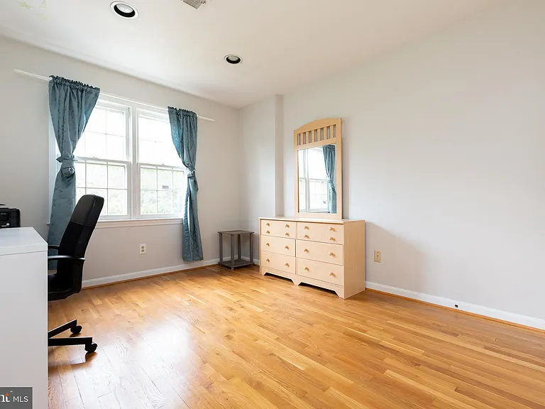 9808 Korman Ct — Photo 13