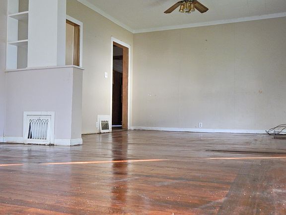 2nd image of 1742 Wood St