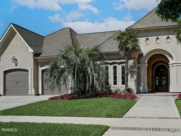 215 Rue De Frejus, Broussard, LA 70518