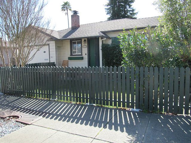 1st image of 1116 Ruby St