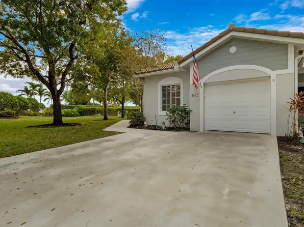 4652 SW 13th Street, Deerfield Beach, FL 33442