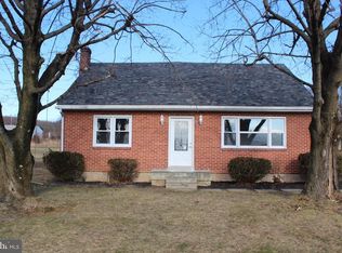 639 Chestnut St, Bally, PA 19503