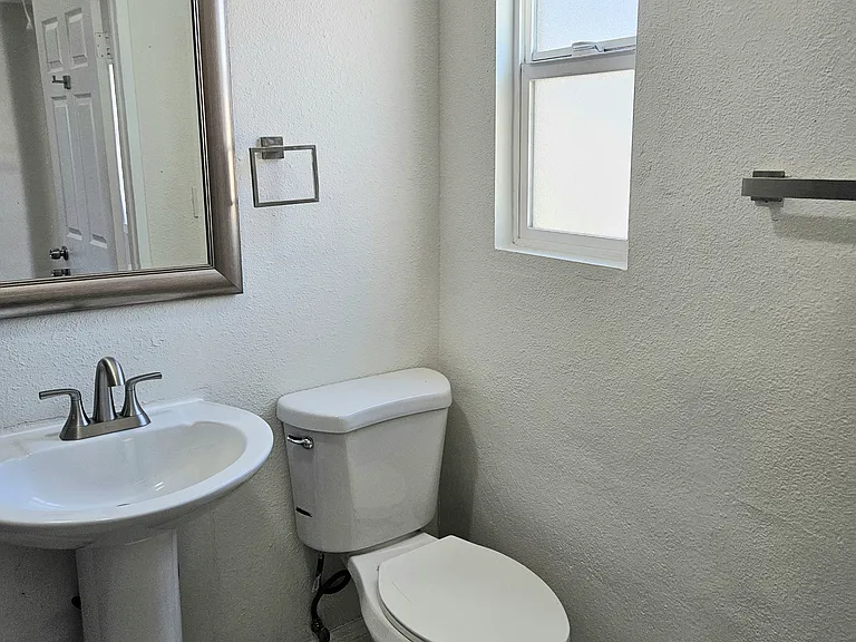 3933 Severance Ave #1/2 — Photo 7