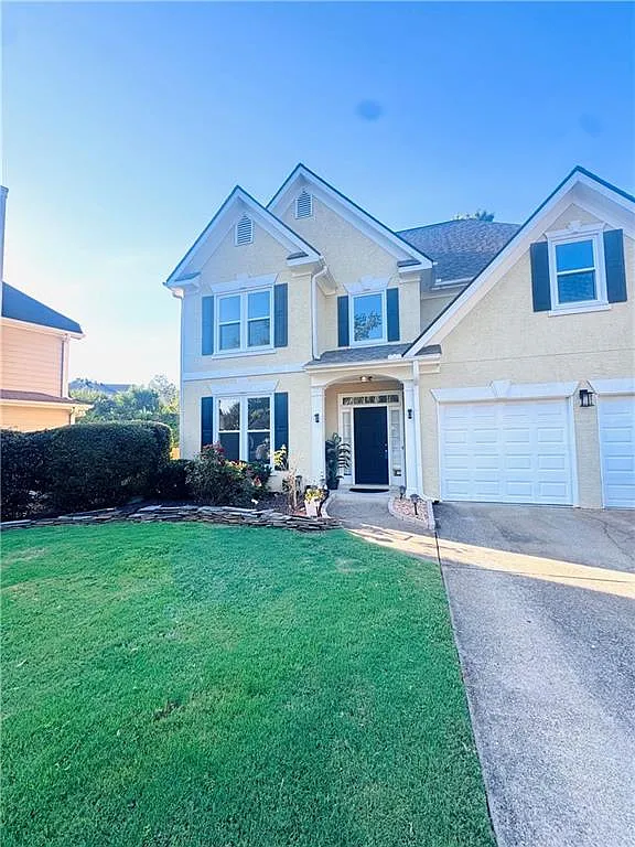4 bed, 2.5 bath, 2804 sqft, $3,200 — Photo 2