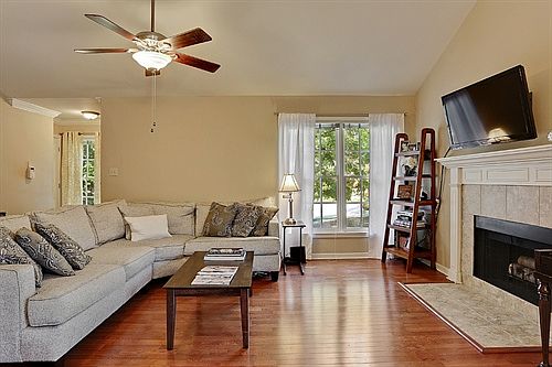 LIVING ROOM W/ FIREPLACE