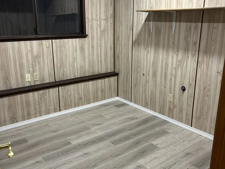 Downstairs bedroom or a great place for a home office!