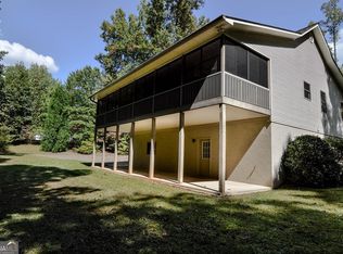 141 Butterfly Ln, Hayesville, NC 28904