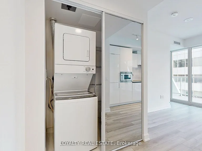230 Simcoe St #2713 — Photo 12