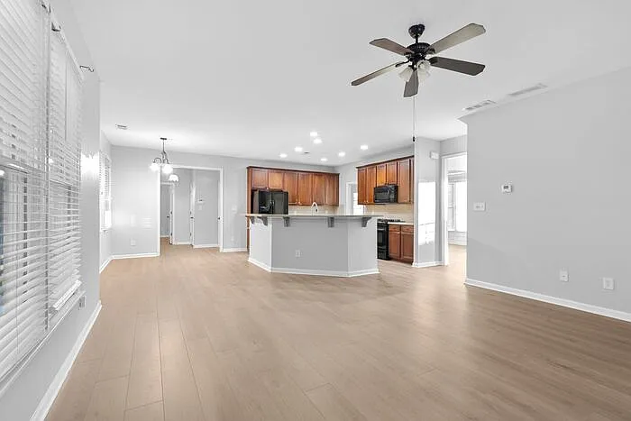 2375 Chandler Grove Dr — Photo 17