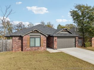 745 E 139th Pl S, Glenpool, OK 74033