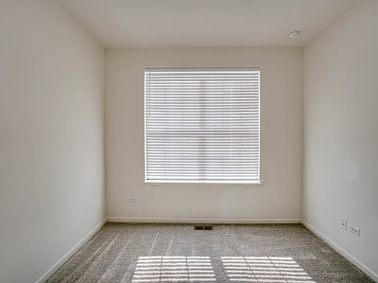 2939 Showplace Dr — Photo 14