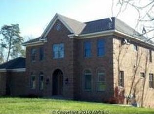 8265 Crestridge Rd, Fairfax Station, VA 22039