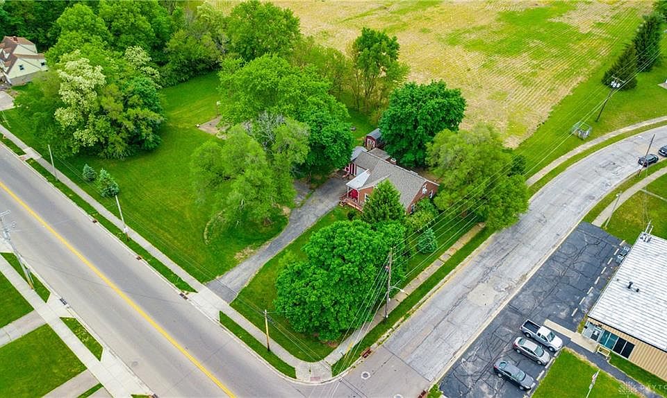 300 E Main St, New Lebanon, OH 45345 Zillow