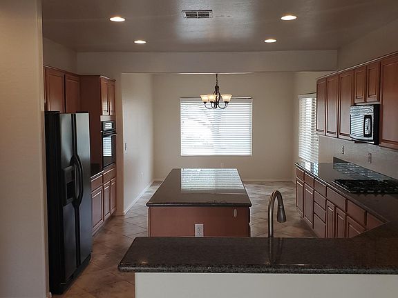 3rd image of 7834 Fieldfare Dr