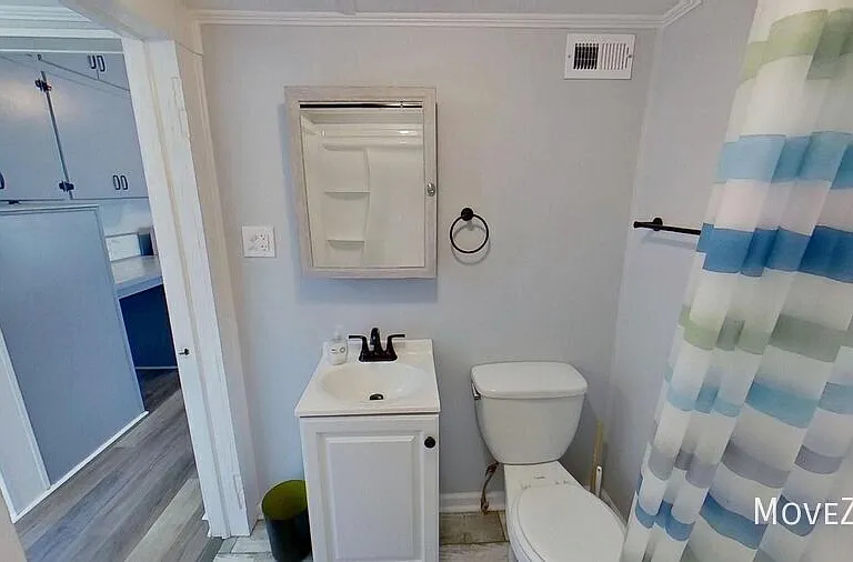 226 Cummings St — Photo 9