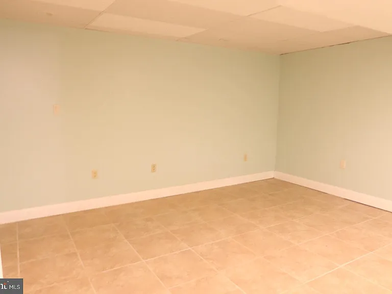 4581 Green Tree Rd — Photo 18