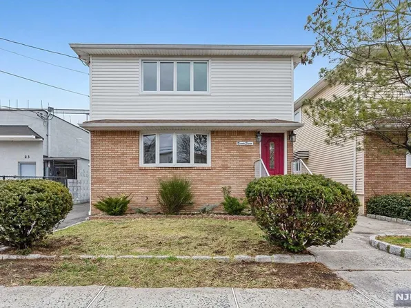 27 Wallington Ave, Wallington, NJ 07057