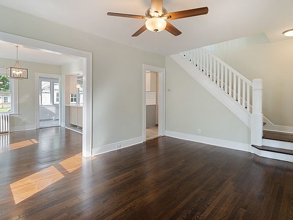 4th image of 123 Raymond Ave