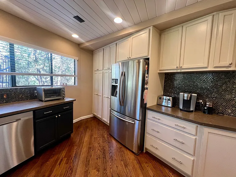 335 Foothills South Dr — Photo 55
