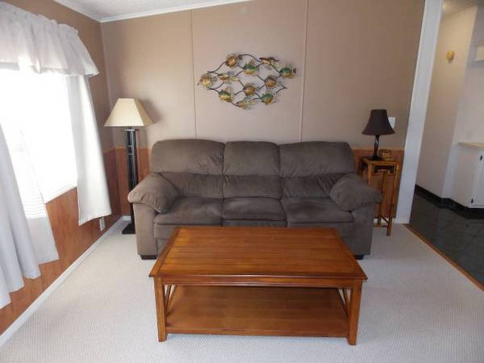 2nd image of 4911 Meadowlark Dr